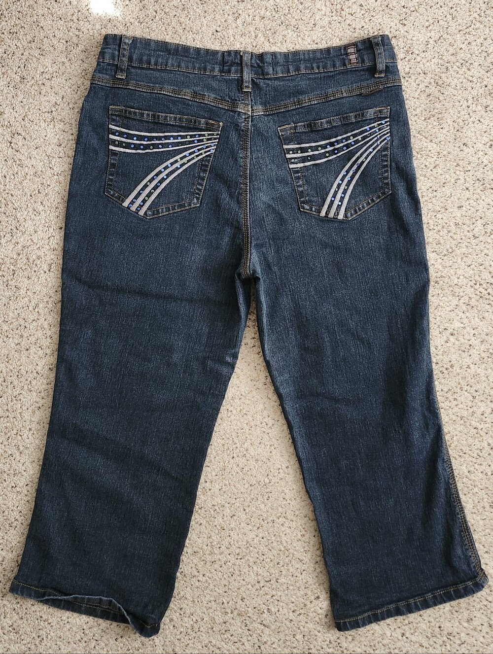 7 Embellished Capri Jeans Y2k